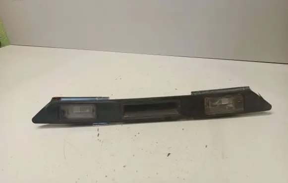 Audi A4 S4 B7 8E 8H Trunk door license plate light bar 8E0827657H 8E0827657G