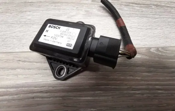 Toyota Avensis T250 ESP acceleration yaw rate sensor 8918305020 0265005273