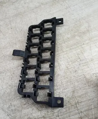 Volkswagen PASSAT B5 Fuse box set 8D0937503