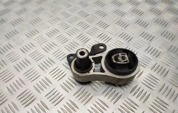 Ford B-MAX Engine mount bracket 