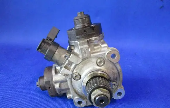 Audi A7 S7 4G Fuel injection high pressure pump 0445010806 059130755CG 05161111