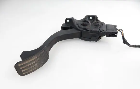 Ford Mondeo MK IV Accelerator throttle pedal 6G929F836RC