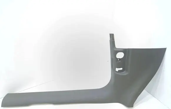 Foot area side trim