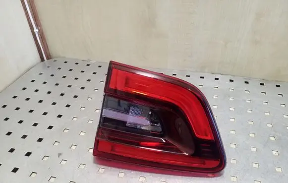 Renault Kadjar Tailgate rear/tail lights 265508898R