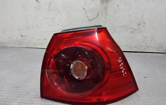 Volkswagen Golf V Rear/tail lights 1K6945096AA