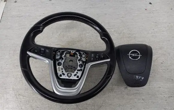 Opel Insignia A Steering wheel 1331654713270401