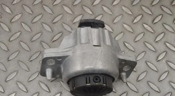 Land Rover Range Rover Velar Engine mount bracket JK836A002HB