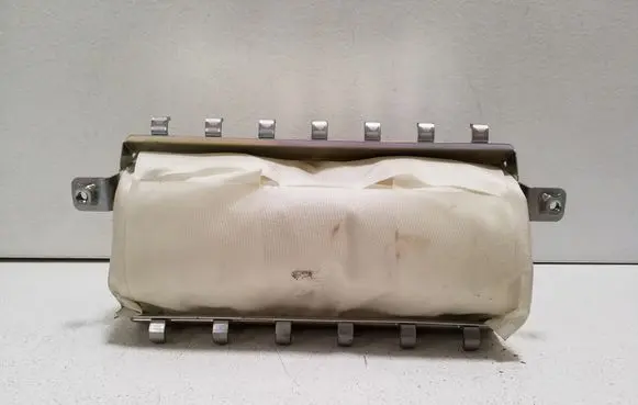 Suzuki Grand Vitara II Passenger airbag 7391065J10E