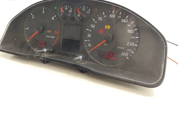 Audi A4 S4 B5 8D Speedometer (instrument cluster) 8D0920900M