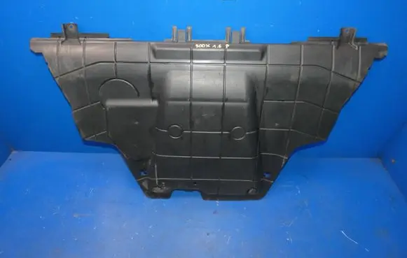 Fiat 500X Engine splash shield/under tray 