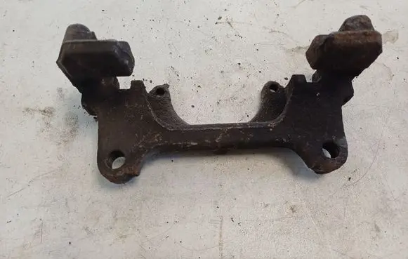 Volkswagen PASSAT B6 Front Brake Caliper Pad/Carrier 