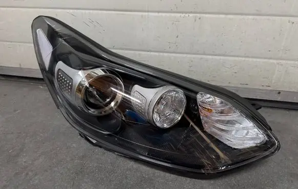KIA Sportage Headlight/headlamp 92102F1000