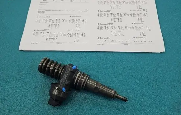 Volkswagen Touran I Fuel injector 0414720222 IMPRK1585508