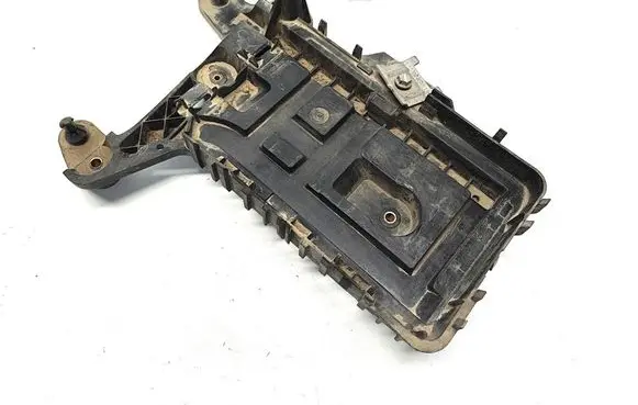 Volkswagen Caddy Battery bracket 1K0915333