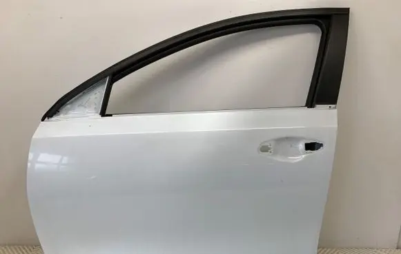 KIA Ceed Front door 