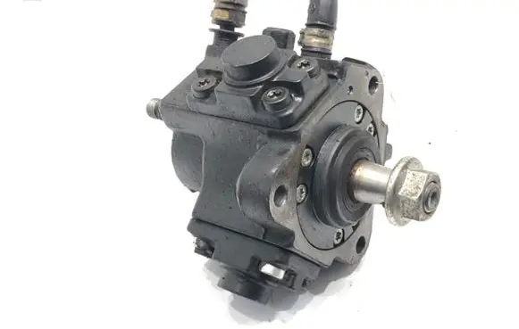 Alfa Romeo Giulietta Fuel injection high pressure pump 0445010242