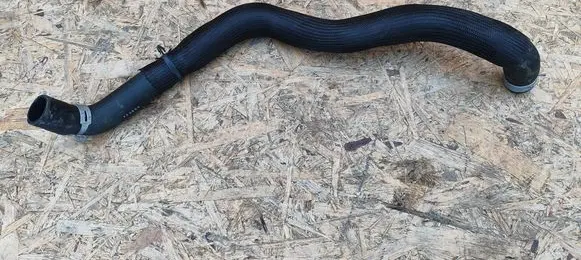 Engine coolant pipe/hose