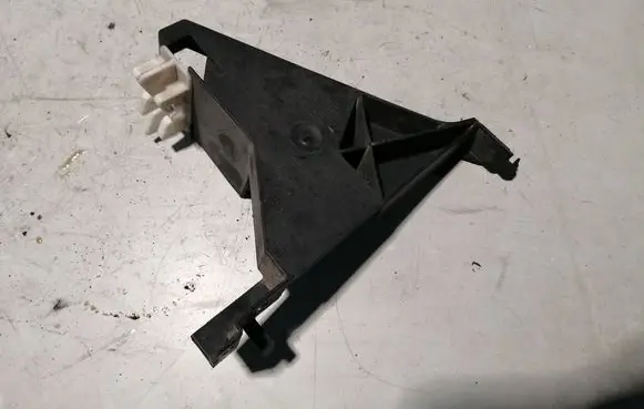 Ford Ecosport Front bumper mounting bracket GN158227AB