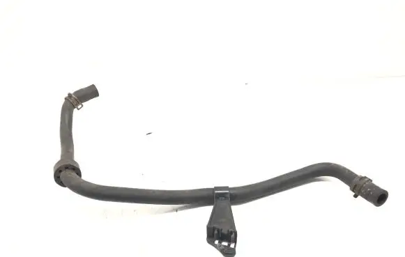 Volkswagen PASSAT B6 Coolant pipe/hose 