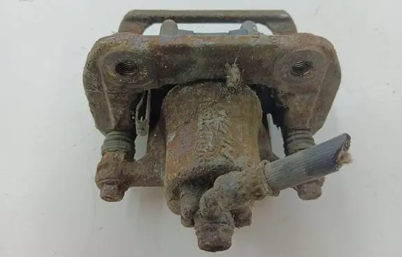 Rear brake caliper