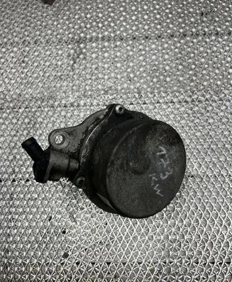 BMW 5 E60 E61 Vacuum pump 7791232