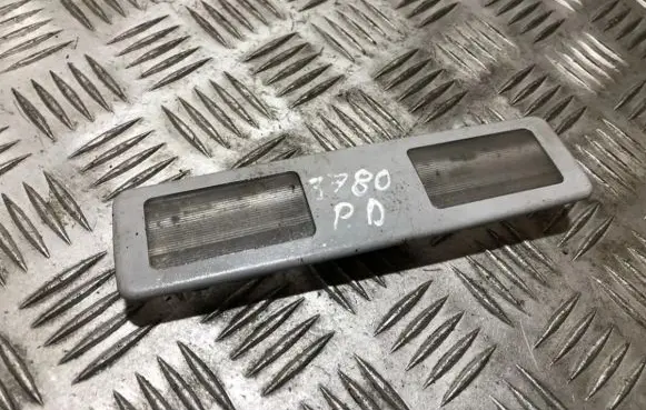 BMW 5 E39 Rear seat light 057h245