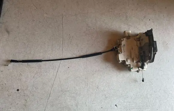 Seat Leon (1P) Front door lock 1P1837016