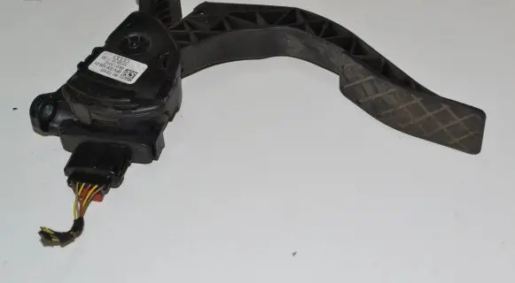 Audi A4 S4 B8 8K Accelerator throttle pedal 8K1723523