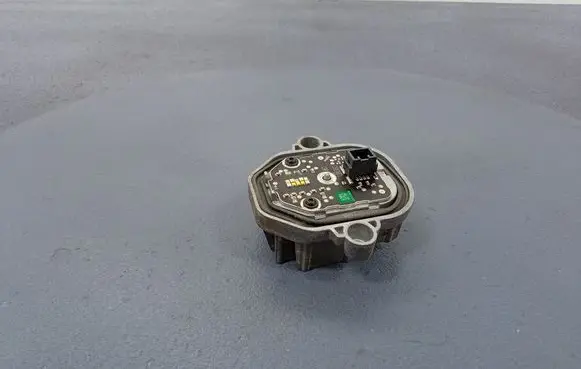 Volvo S90, V90 Voltage converter/converter module B105151