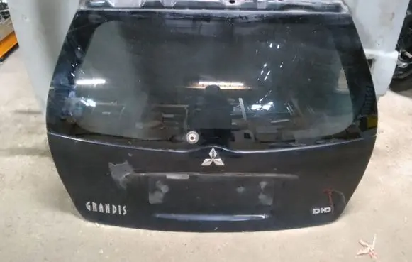 Mitsubishi Grandis Tailgate/trunk/boot lid