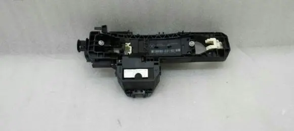 Rear door exterior handle/bracket