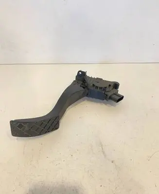 Volkswagen PASSAT B8 Accelerator throttle pedal 5Q1723503H