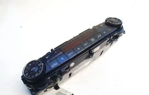 Mercedes-Benz E W211 Climate control unit 2118302590 00020208