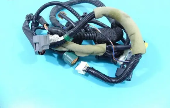 Rear door wiring loom