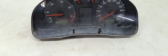 Volkswagen PASSAT B5 Speedometer (instrument cluster) 3B1919860C 110008919017