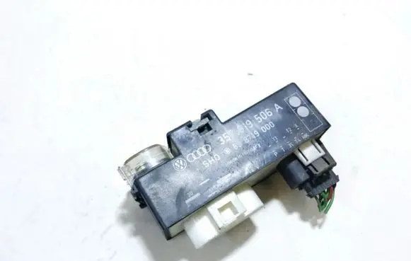 Volkswagen Golf III Coolant fan relay 357919506a 898719000