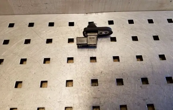 Mitsubishi Outlander Front door sensor 