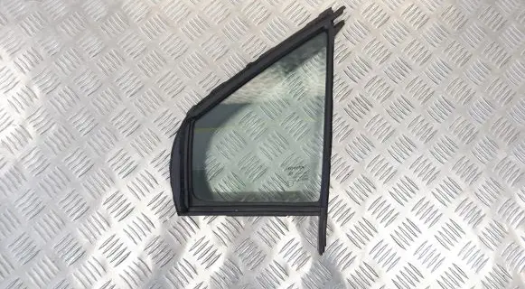 Toyota Yaris Front door vent window glass four-door 681260D020 681260D021 682160D040