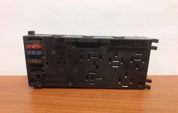 Mercedes-Benz E W210 Fuse box set 0025452701 4199
