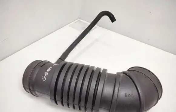 Mitsubishi Galant Air intake hose/pipe MD193509