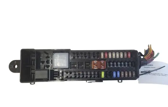 Ford C-MAX II Fuse module AV6T14K131AB