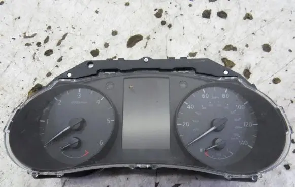 Nissan Qashqai Speedometer (instrument cluster) 4EA2CF49R