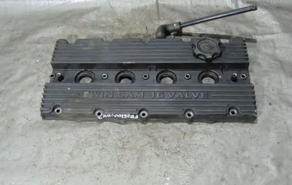 Land Rover Freelander Rocker cam cover 