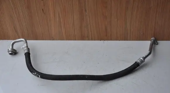 Air conditioning (A/C) pipe/hose