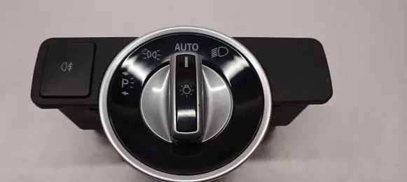 Mercedes-Benz C W204 Light switch A2129050551