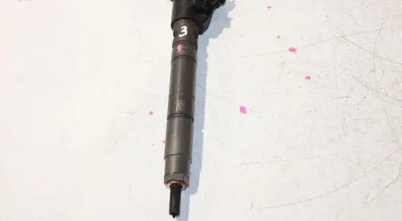 Volvo V70 Fuel injector 31303238 0445116046