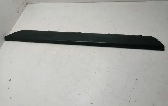 BMW 1 E81 E87 Front sill trim cover 51777117633 7117633 22944911