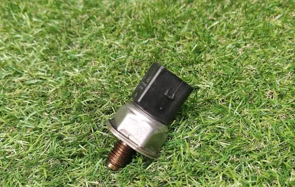 Land Rover Discovery 3 - LR3 Fuel pressure sensor 55PP1901