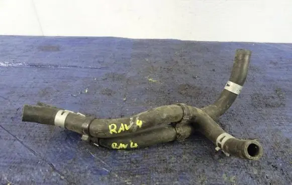 Toyota RAV 4 (XA40) Engine coolant pipe/hose