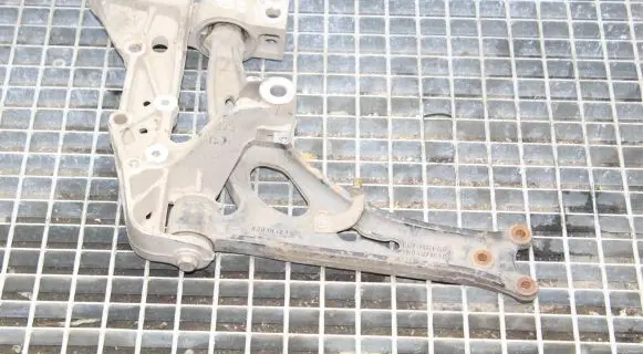 Volkswagen Scirocco Front lower control arm/wishbone 1K0407153G